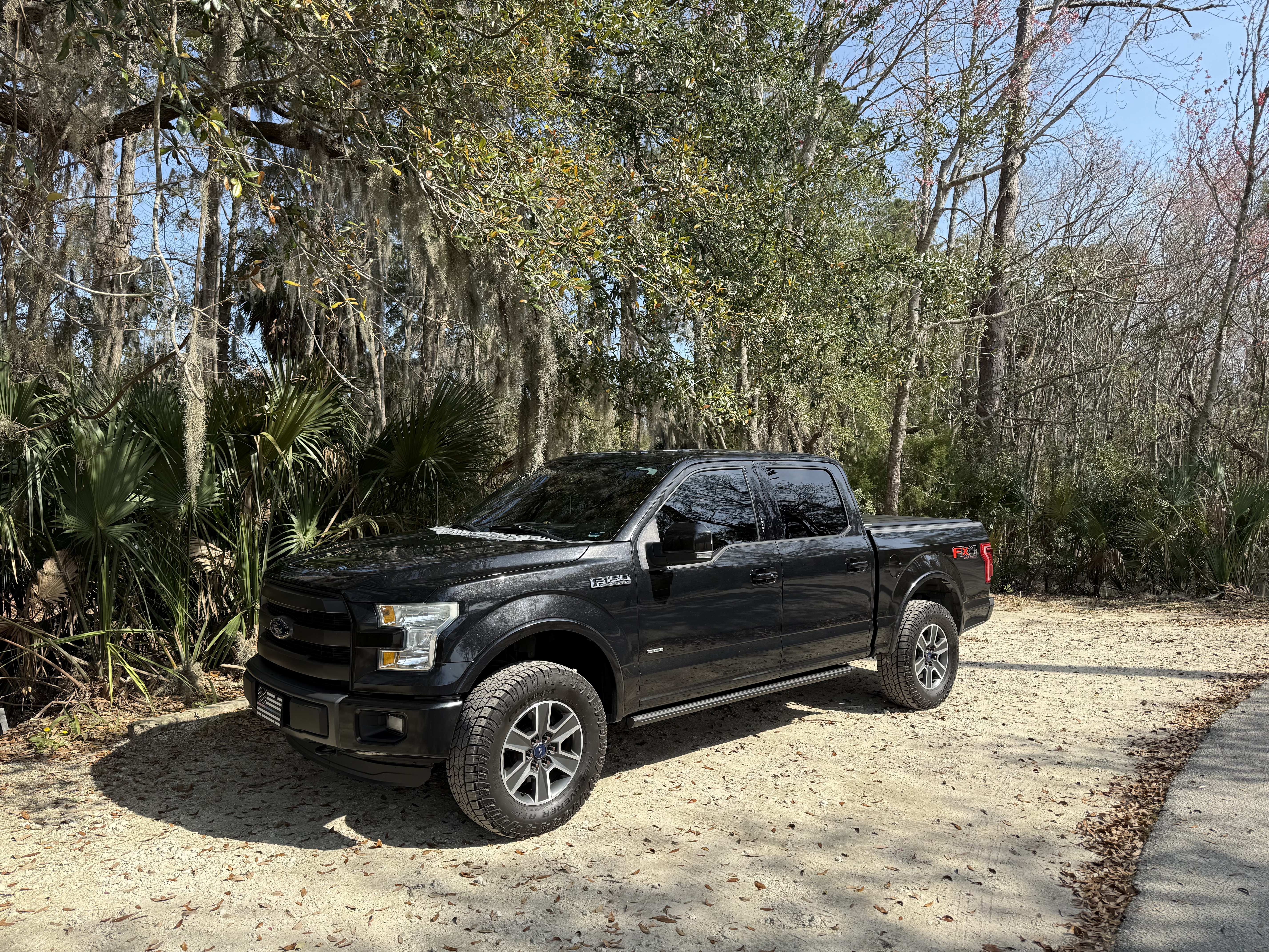 Used 2015 Ford F150 Lariat AWD/4WD image 1