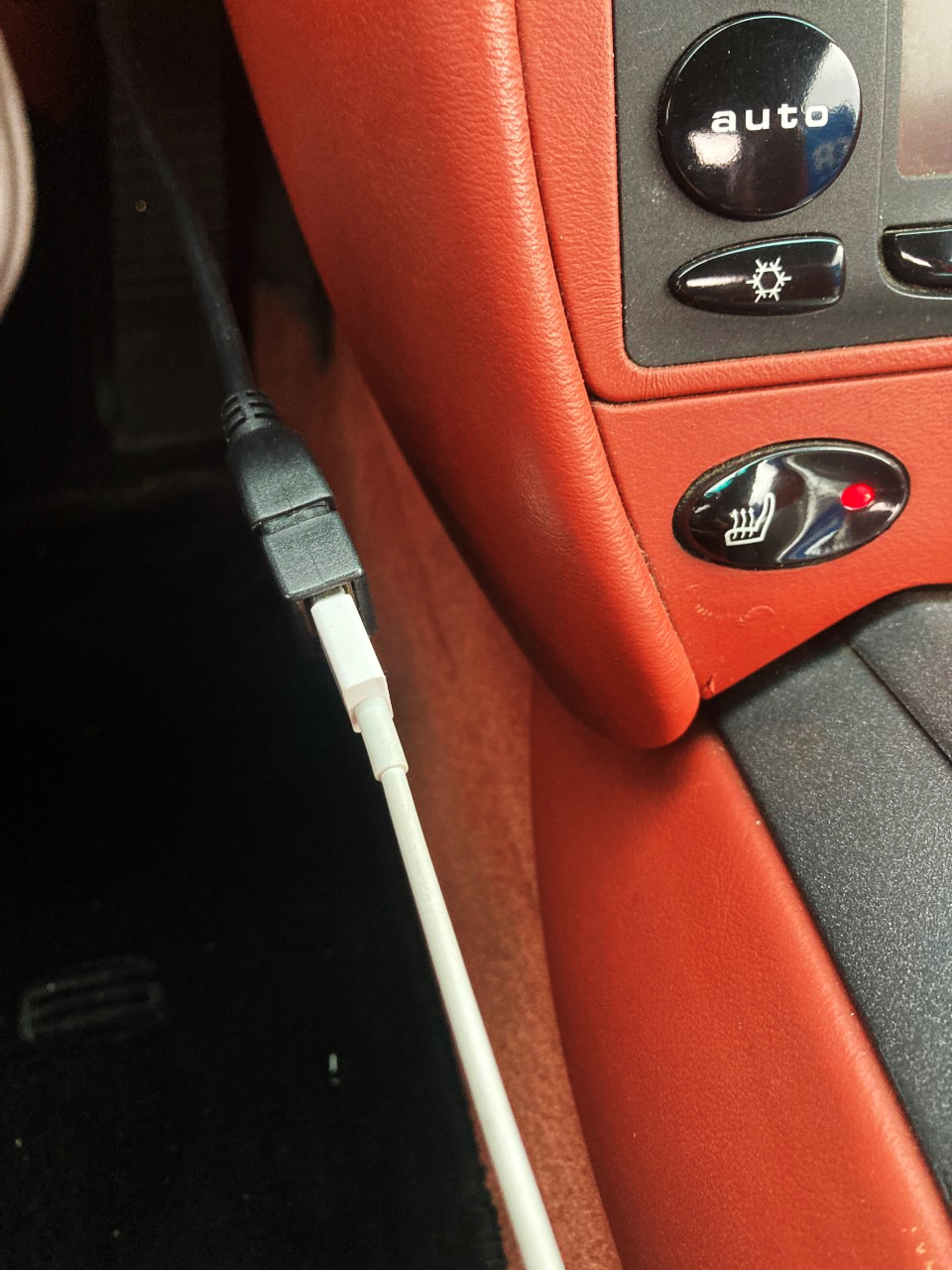 Used 1999 Porsche 911 Carrera 4 AWD/4WD image 16