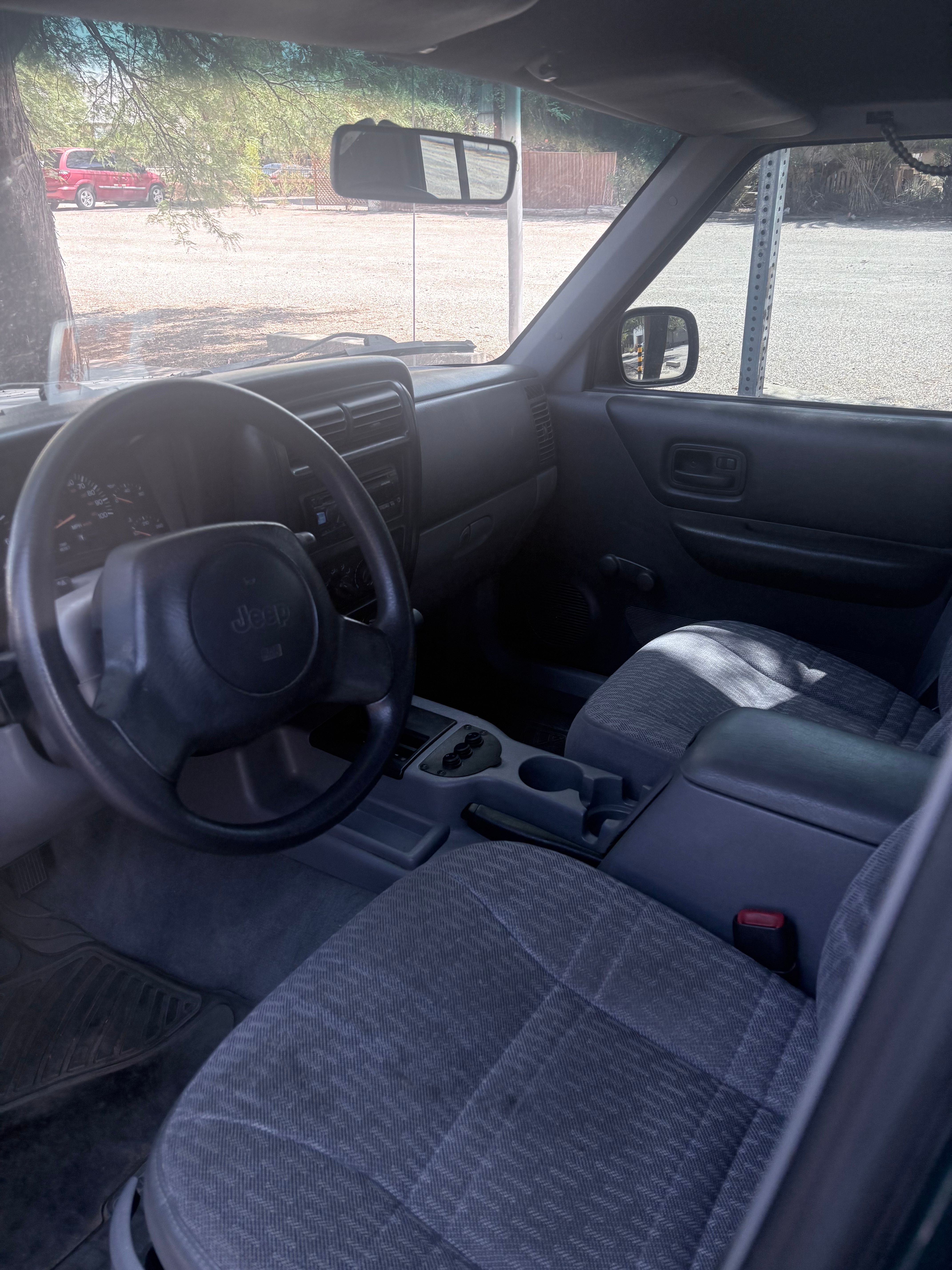 Used 1997 Jeep Cherokee SE RWD image 11