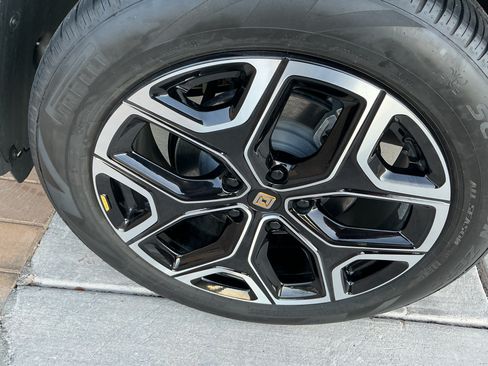 Used 2024 Rivian R1T Adventure image 15