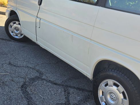 Used 2000 Volkswagen Eurovan MV image 9