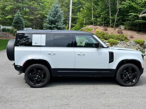 Used 2023 Land Rover Defender 110 AWD/4WD image 5
