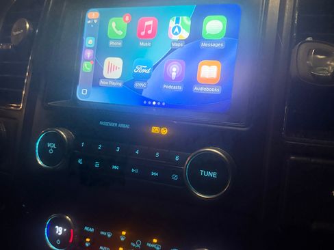 Used 2021 Ford Expedition Max Limited image 12