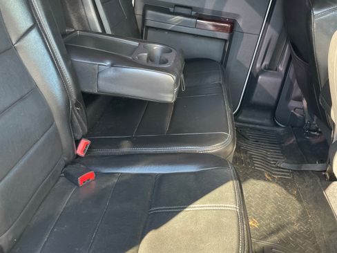 Used 2010 Ford F250 Lariat image 6