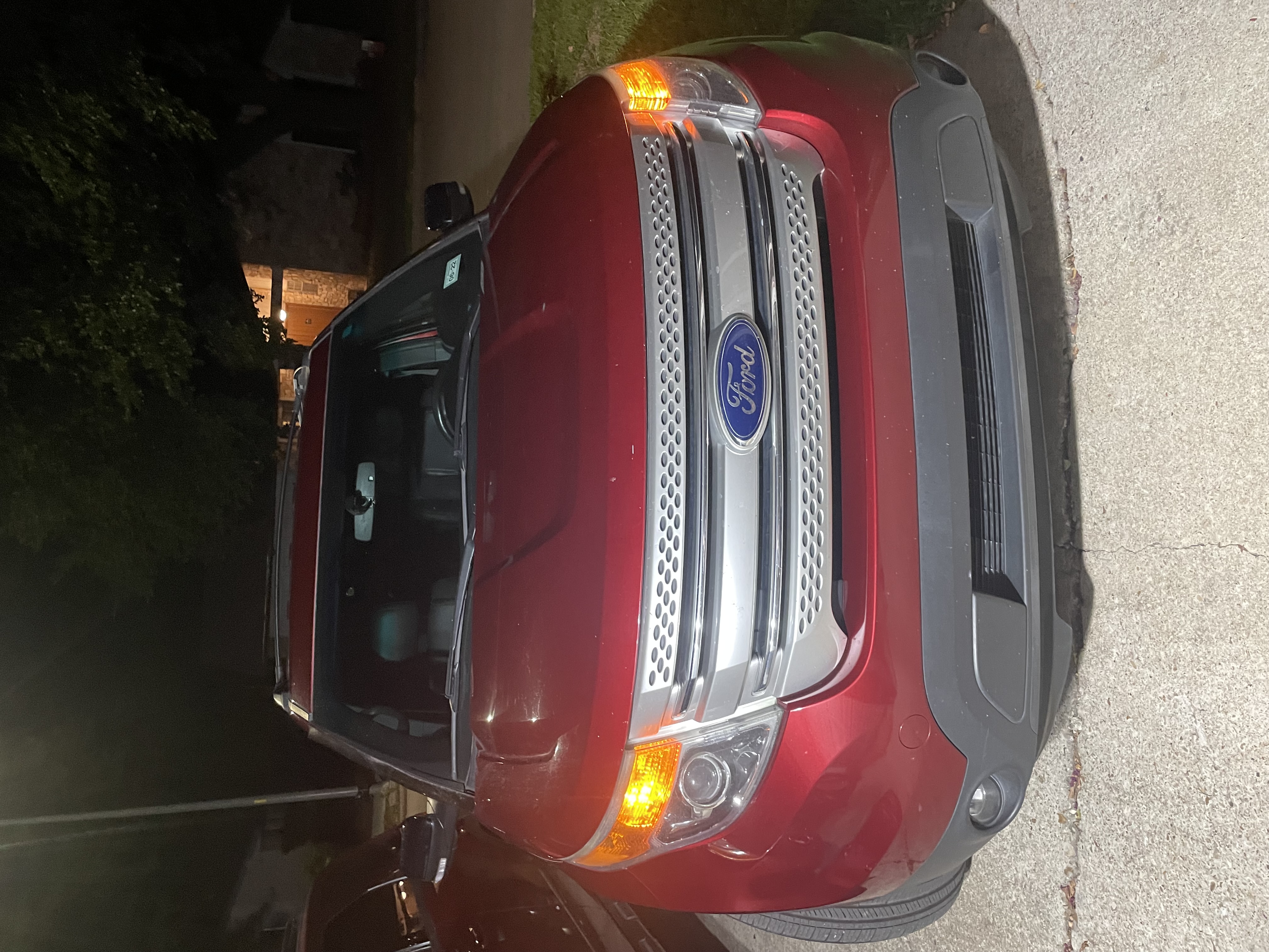 Used 2014 Ford Explorer XLT w/ Equipment Group 202A FWD image 1