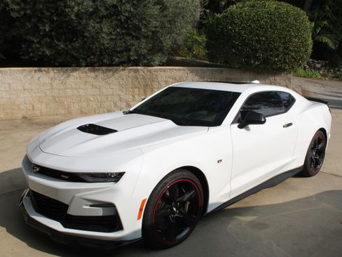 Used 2023 Chevrolet Camaro SS image 1