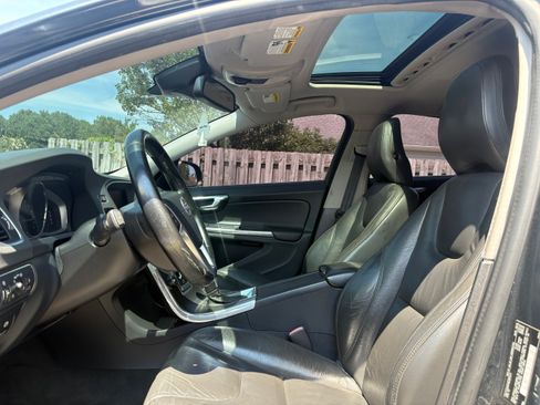 Used 2014 Volvo S60 T5 AWD/4WD image 8