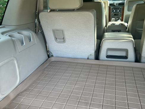 Used 2013 Lincoln Navigator 4WD w/ HD Trailer Tow Pkg image 17