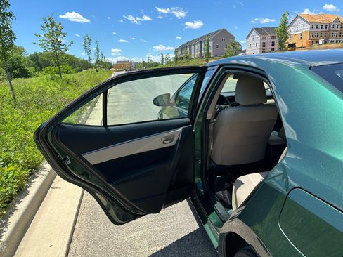 Used 2014 Toyota Corolla LE FWD image 6