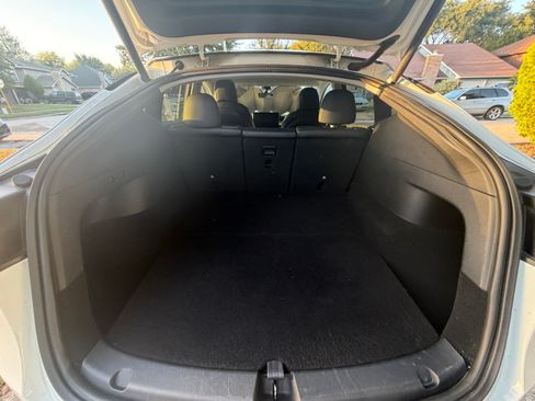 Used 2021 Tesla Model Y Long Range AWD/4WD image 11