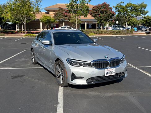 Used 2019 BMW 330i Sedan w/ Convenience Package RWD image 1