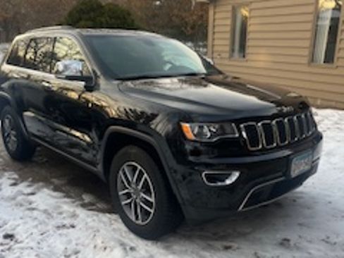 Used 2020 Jeep Grand Cherokee Limited w/ Luxury Group II image 4
