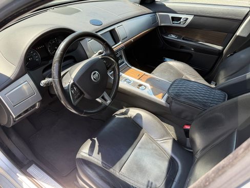 Used 2012 Jaguar XF RWD image 5