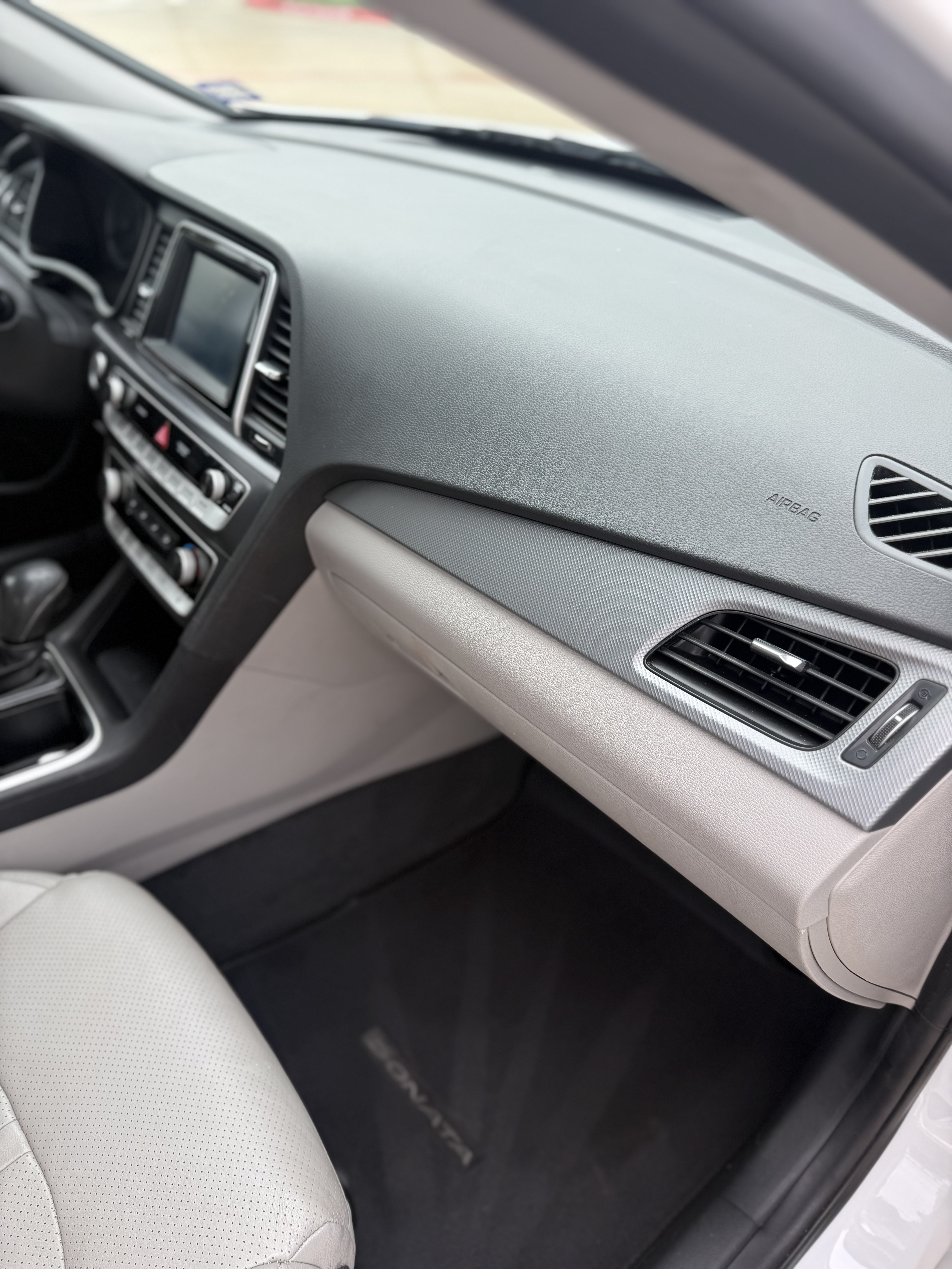 Used 2018 Hyundai Sonata SEL w/ Tech Package 02 FWD image 10