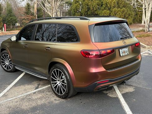 Used 2025 Mercedes-Benz GLS 450 4MATIC image 4