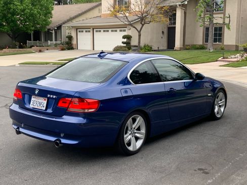 Used 2007 BMW 335i Coupe image 4