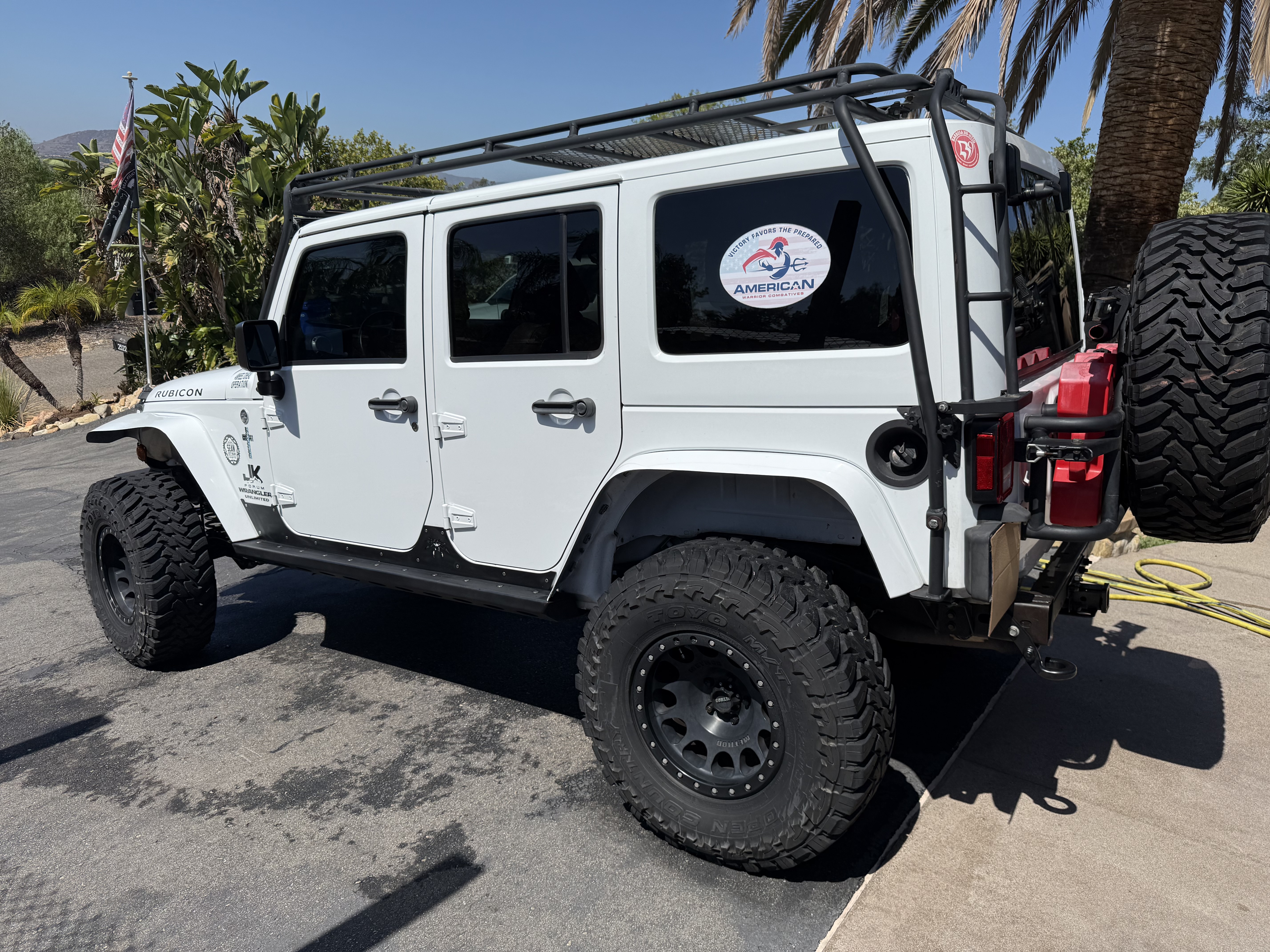 Used 2013 Jeep Wrangler Unlimited Rubicon w/ Connectivity Group AWD/4WD image 17