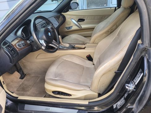 Used 2004 BMW Z4 3.0i image 11