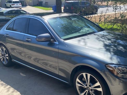 Used 2017 Mercedes-Benz C 300 Sedan image 6