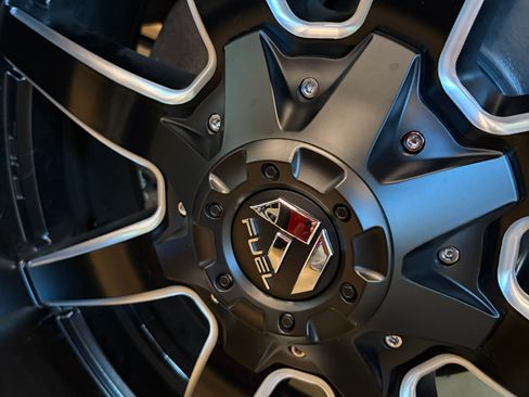 Used 2005 HUMMER H2 SUT Sport Utility Pickup 4D w/ Preferred Equipment Group image 22