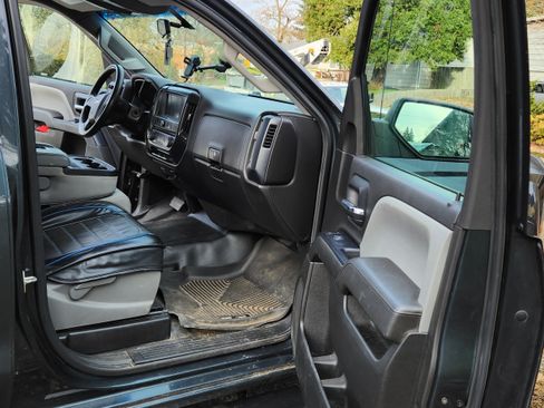 Used 2017 Chevrolet Silverado 2500 W/T w/ WT Fleet Convenience Package image 10