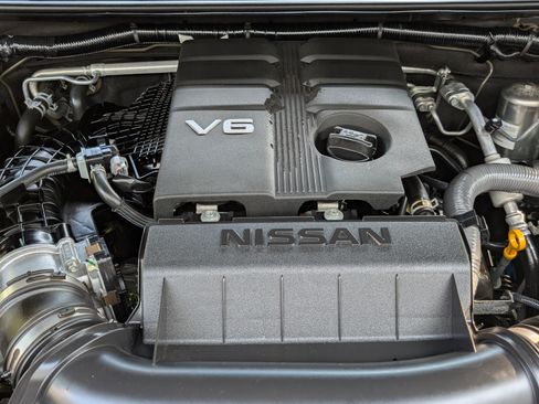 Used 2022 Nissan Frontier SV image 8