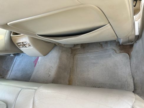 Used 2008 Cadillac DTS image 24