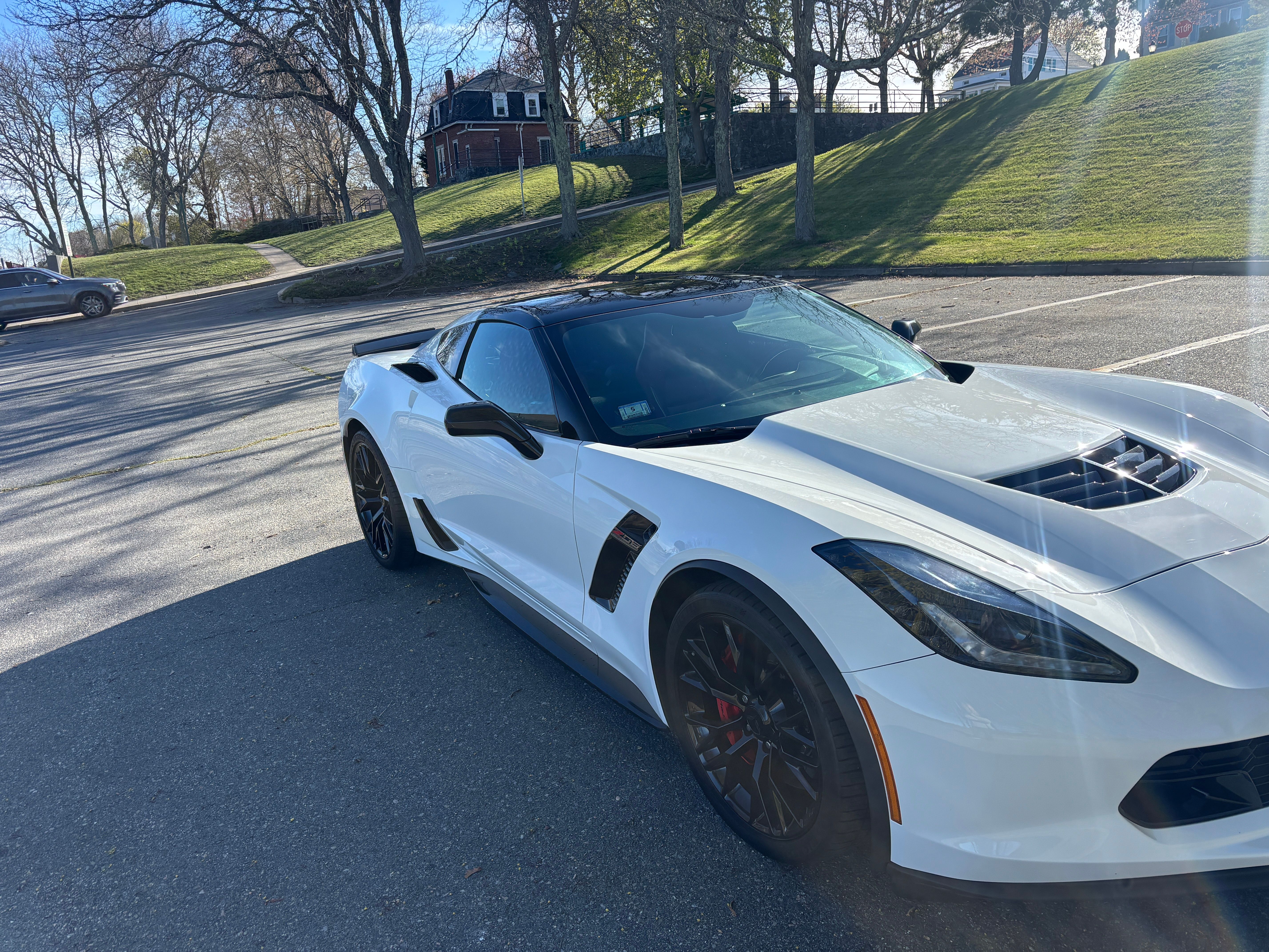 Used 2019 Chevrolet Corvette Z06 RWD image 1