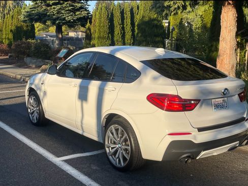 Used 2017 BMW X4 M40i image 4