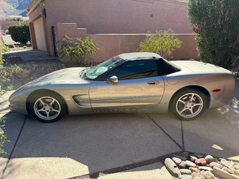Used 2000 Chevrolet Corvette Convertible 2D w/ Memory Pkg image 20