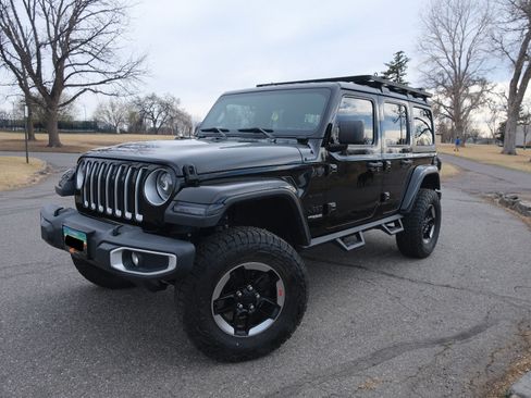 Used 2019 Jeep Wrangler Unlimited Sahara w/ Safety Group image 12