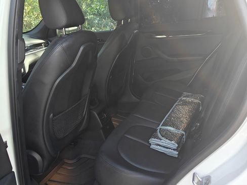 Used 2018 BMW X1 sDrive28i image 6