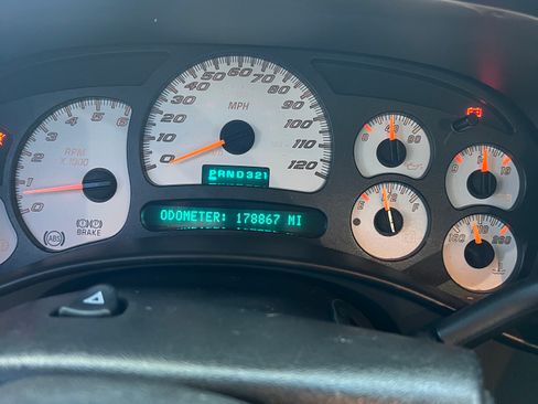 Used 2005 Chevrolet Silverado 1500 LS w/ Light Duty Power Package image 9