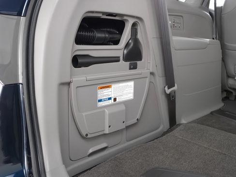 Used 2016 Honda Odyssey SE image 8