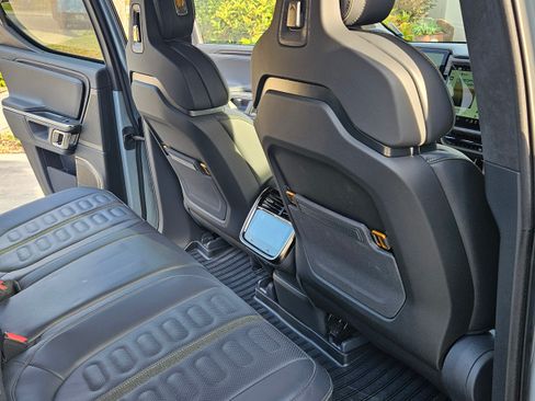 Used 2022 Rivian R1T Adventure image 13