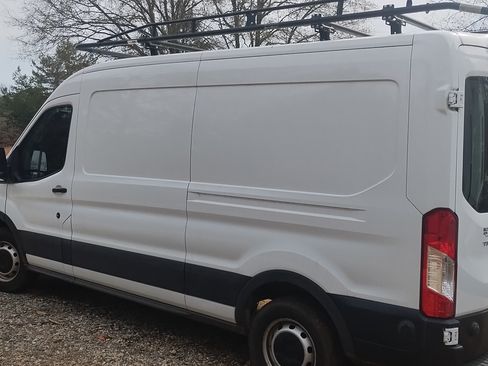 Used 2020 Ford Transit 250 Medium Roof w/ Load Area Protection Package image 4