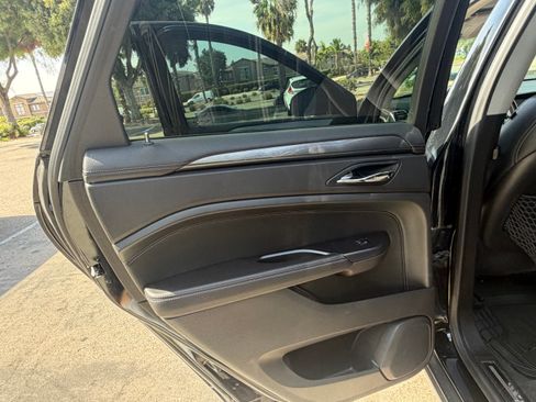 Used 2014 Cadillac SRX FWD image 13