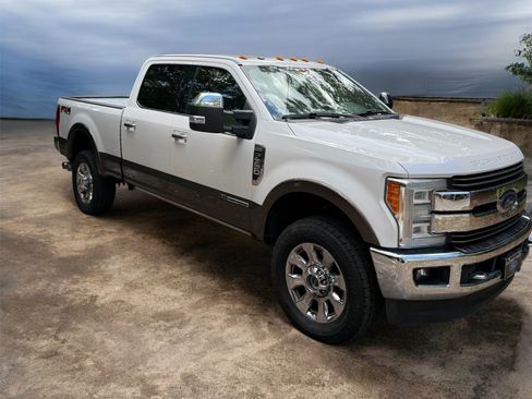 Used 2017 Ford F350 King Ranch w/ King Ranch Ultimate Package image 5