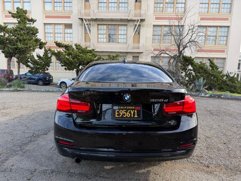 Used 2018 BMW 328d 328d Sedan 4D w/ Shadow Sport Edition image 8