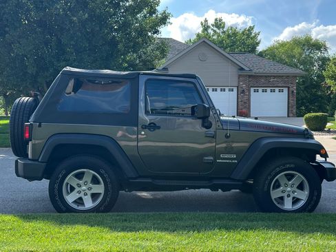 Used 2016 Jeep Wrangler Sport w/ Quick Order Package 24S AWD/4WD image 1