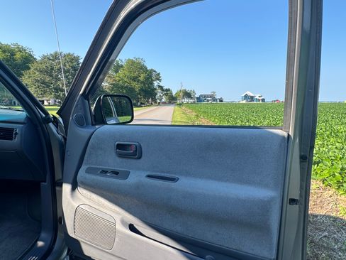 Used 1997 Toyota T100 SR5 AWD/4WD image 25