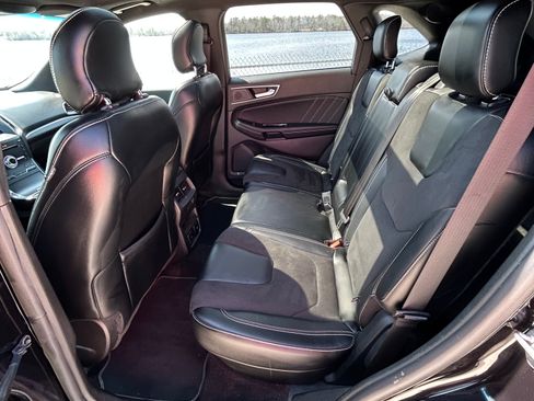 Used 2019 Ford Edge ST w/ Equipment Group 401A AWD/4WD image 6