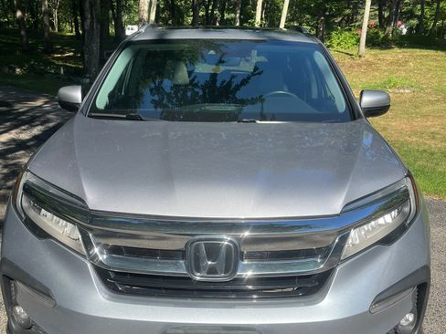 Used 2021 Honda Pilot Touring image 2