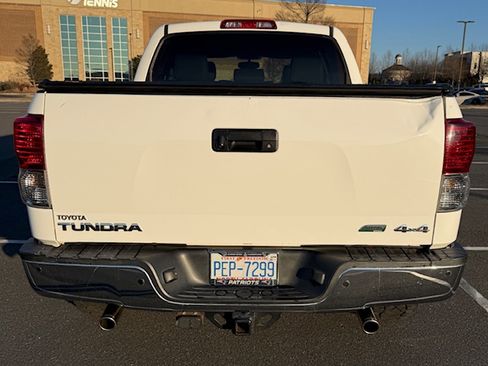 Used 2013 Toyota Tundra Platinum image 8