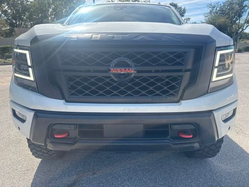 Used 2021 Nissan Titan PRO-4X w/ Pro-4x Convenience Package AWD/4WD image 19