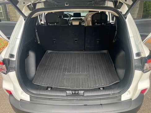 Used 2022 Ford Escape SEL w/ Technology Package FWD image 8