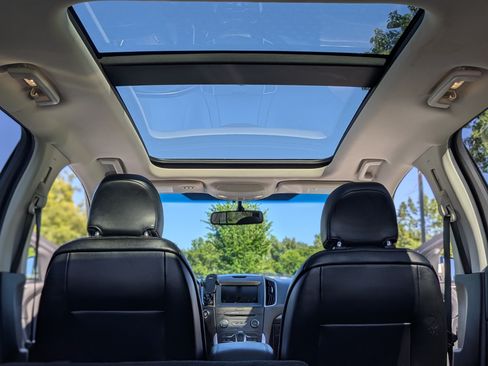 Used 2015 Ford Edge SEL w/ Equipment Group 201A image 5