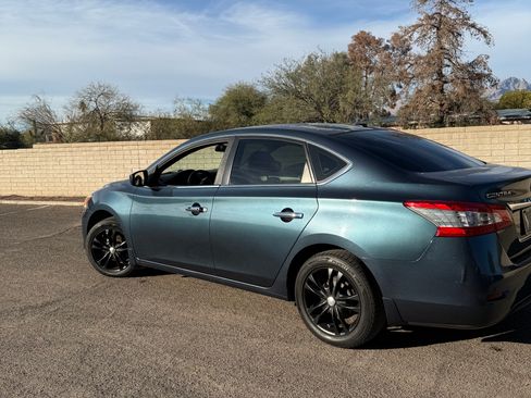 Used 2015 Nissan Sentra SV image 5