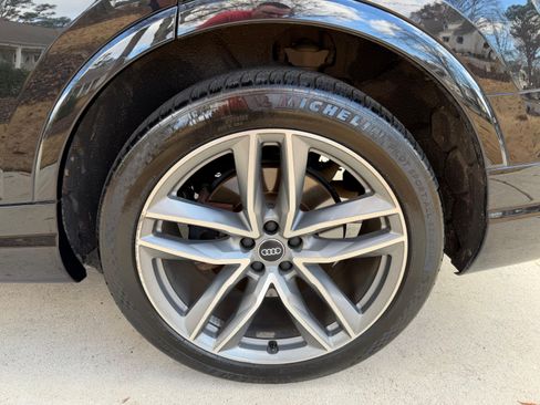 Used 2017 Audi Q7 3.0T Prestige image 28