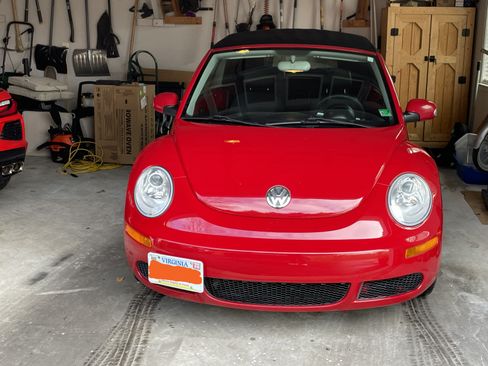 Used 2007 Volkswagen Beetle Convertible w/ Package 1 image 4